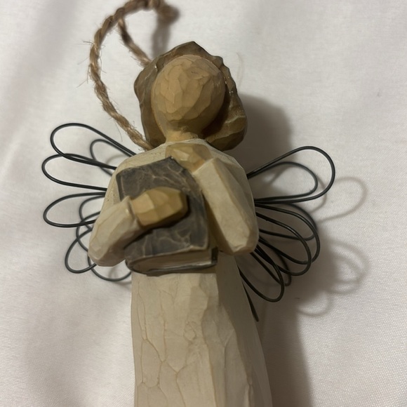 Willow Tree Angel of Learning Figure, 5.5" Resin Angel w/ Book - Picture 5 of 5